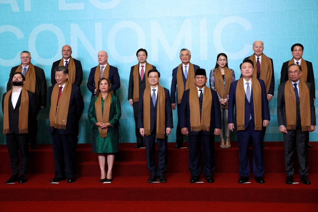 Top row (L-R): Russia’s Deputy Prime Minister Alexei Overchuk, Papua New Guinea’s Deputy Prime Minister John Rosso, New Zealand’s Prime Minister Christopher Luxon, Singapore Prime Minister Lawrence Wong, Taiwan’s APEC representative Lin Hsin-i, Thailand’s Prime Minister Paetongtarn Shinawatra, US President Joe Biden, Vietnam’s President Luong Cuong. Bottom row (L-R): Chile’s President Gabriel Boric, Chinese President Xi Jinping, Peru’s President Dina Boluarte, Hong Kong Chief Executive John Lee, Indonesia’s President Prabowo Subianto, South Korea’s President Yoon Suk-yeol and Malaysia’s Prime Minister Anwar Ibrahim pose for a family photo at the Apec summit in Lima, Peru, on Friday. Photo: Reuters