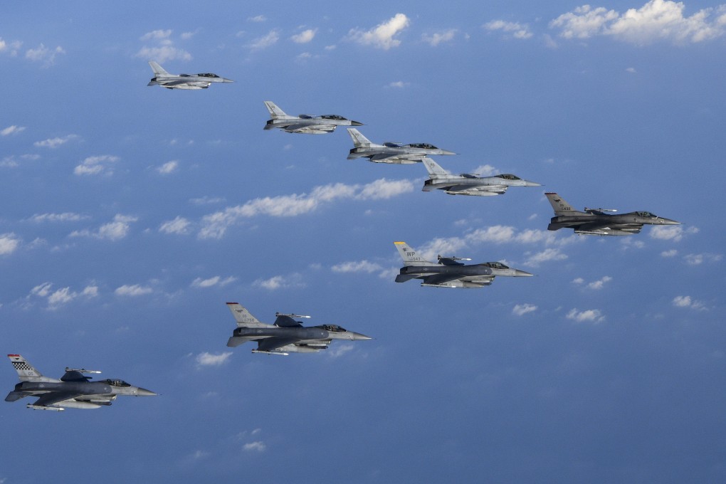 F-16s from the South Korean and US air forces take part in a joint drill at live-fire ground in Taebaek on October 31. Photo: Defence Ministry/ZUMA Press Wire/dpa