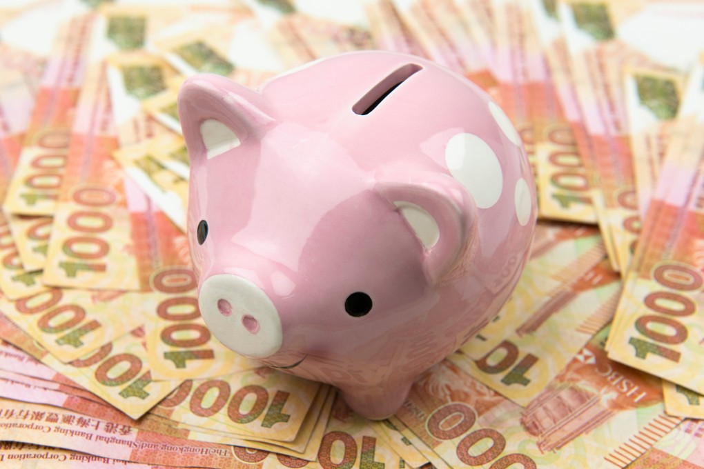 Hongkongers are opting to stash more cash for future needs. Photo: Shutterstock