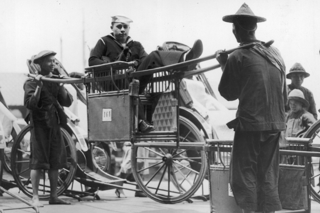 A US sailor sits in a sedan chair in Hong Kong in the 1930s. Such rides were recommended to tourists in the Chinese Nationalist government’s publication ‘Tourists Guide: The Colony of Hong Kong and Vicinity’ from the era. Photo: Getty Images