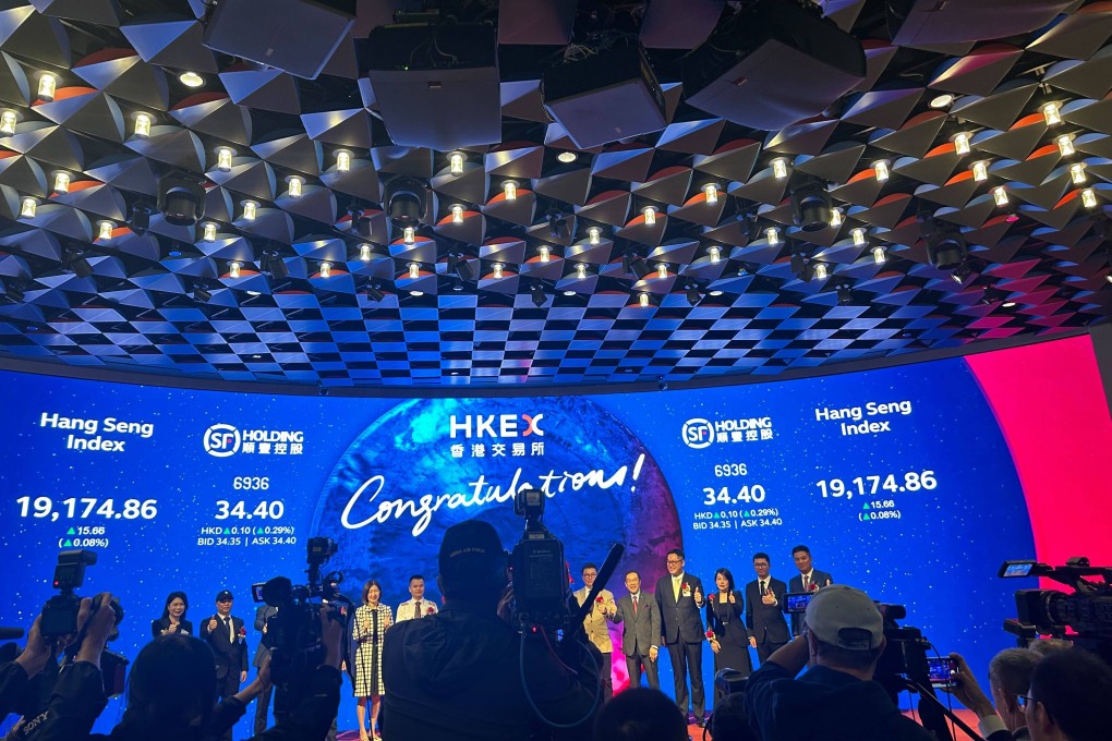 Trading debut of SF Holding on the Hong Kong stock exchange on November 27, 2024. Photo: Mia Castagnone.