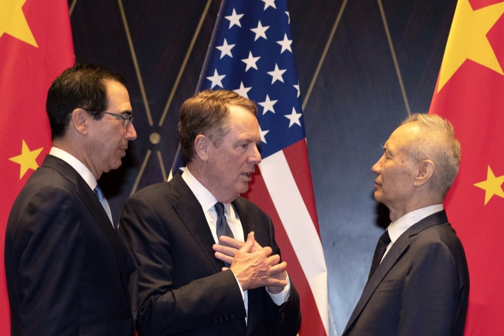 Robert Lighthizer (centre), then-US trade tepresentative, with then-vice-premier Liu He in Shanghai in 2019. Photo: AP