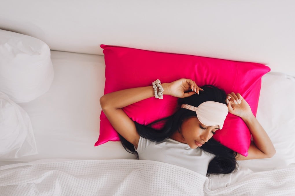 “Sleepmaxxing” is trending, but many hacks promoted to optimise sleep quantity and quality are unproven, while using sleep trackers to measure shut-eye may make you worry you are not getting enough, says a doctor. Photo: Shutterstock