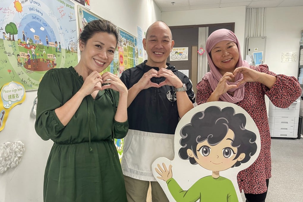 (From left) Dr Czarina Leung with course attendees and carers Choi Yip-piu and Marina Rai at the charity’s office. Photo: Cindy Sui
