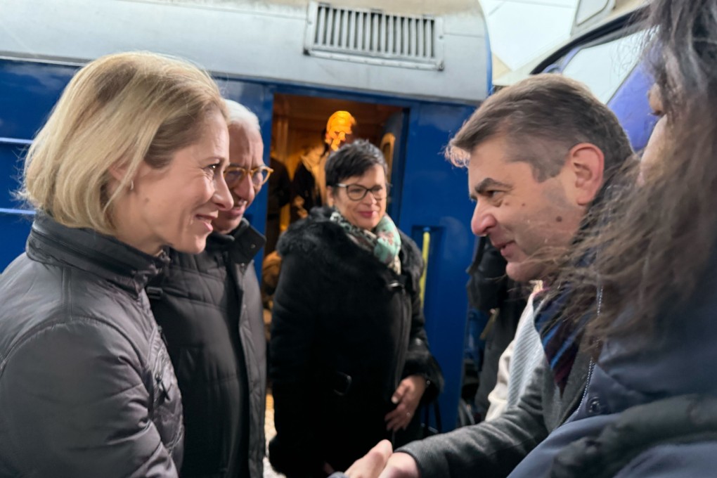 Ukrainian Deputy Foreign Minister Yevhen Perebyinis (R) welcomes Kaja Kallas, the new EU boss for foreign affairs, upon her arrival in Kyiv on Sunday, shortly after taking office. Photo: dpa