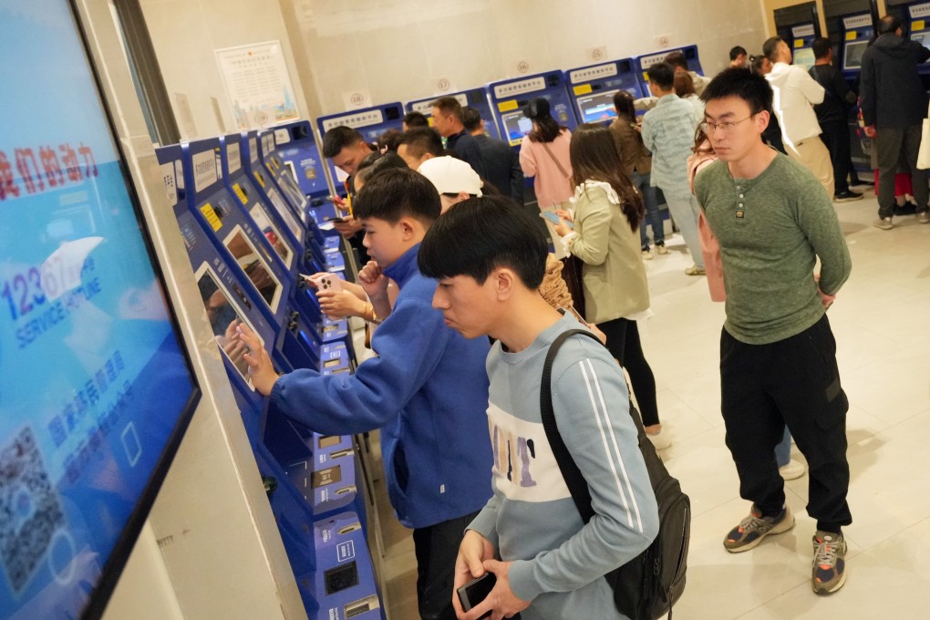 At the self-service centres, Shenzhen residents were seen spending around 10 to 15 minutes processing the visas via a machine. Photo: May Tse