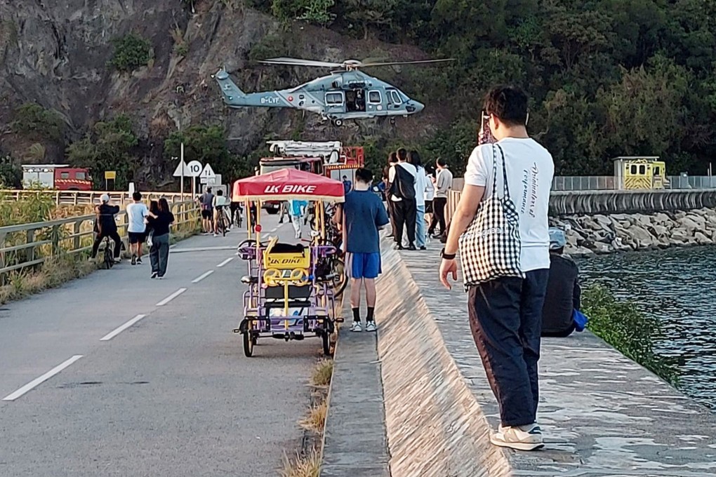 The hiker was airlifted to hospital, where he was pronounced dead. Photo: Facebook/Clarence Li