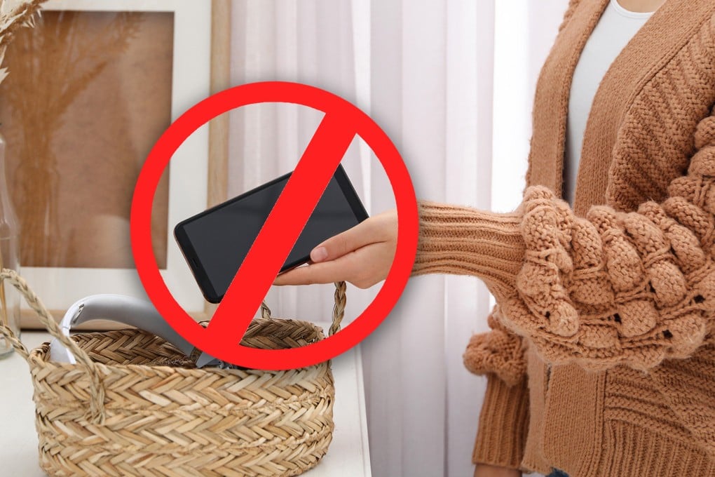 A Chinese woman, who won US$1,400 for going without her phone for eight hours, stated that she frequently used her spare time to tutor her child without phone distractions. Photo: Shutterstock