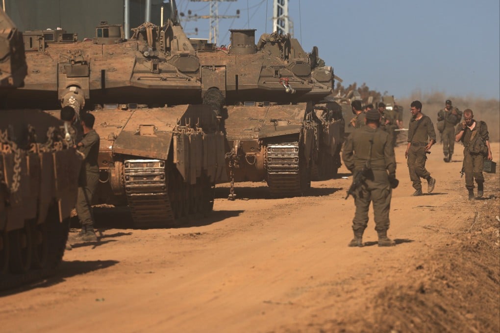 Israeli soldiers and tanks return to Israel from Lebanon following a ceasefire with Hezbollah on December 3. Photo: EPA-EFE