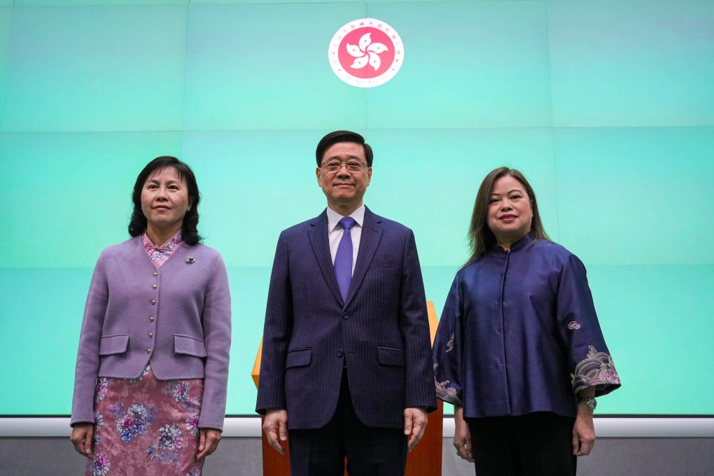 Newly appointed Hong Kong transport minister Mable Chan (left) with Chief Executive John Lee Ka-chiu and new tourism secretary Rosanna Law on Thursday. Photo: May Tse