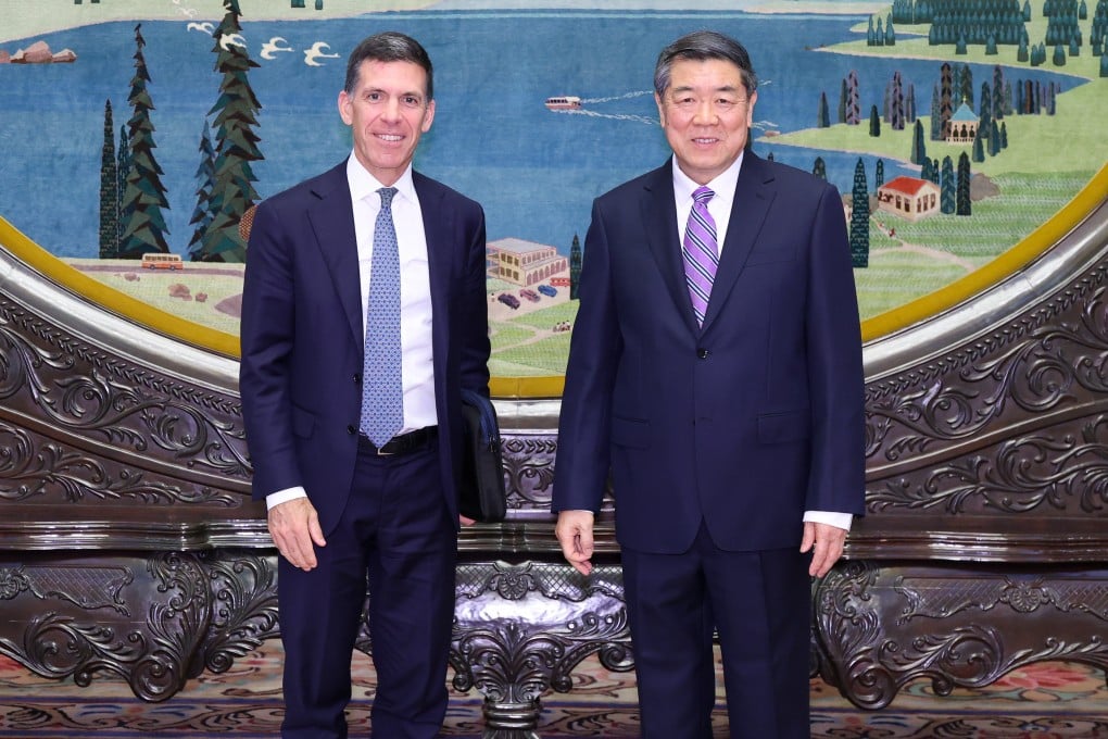 Vice-Premier He Lifeng held talks with John Waldron, president and chief operating officer of Goldman Sachs, in Beijing on Wednesday. Photo: Xinhua