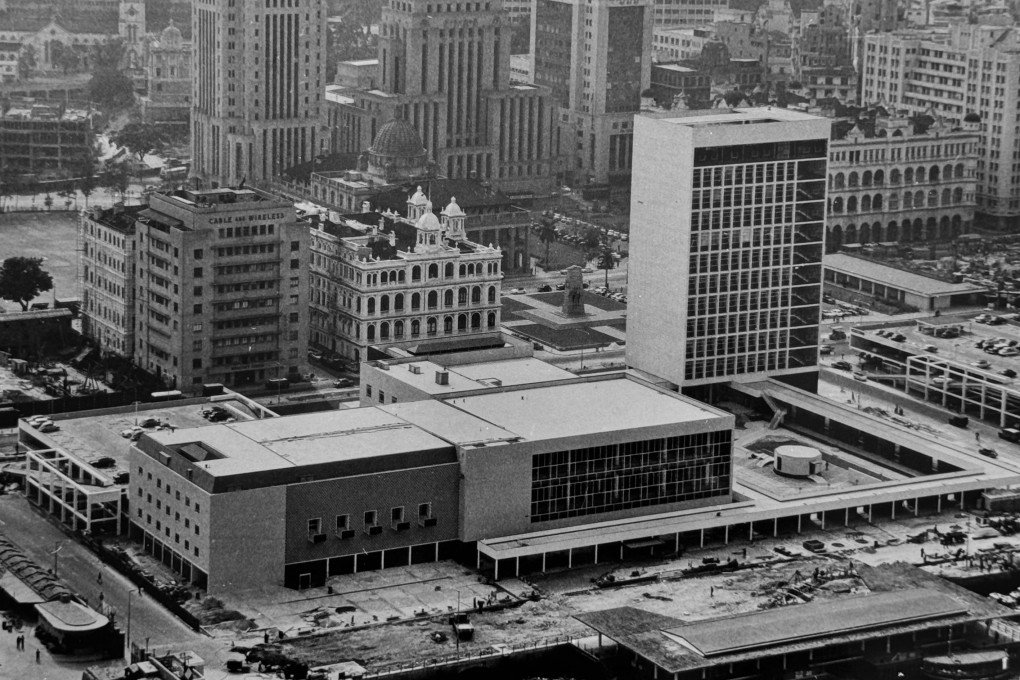 Mak Fung’s Central, taken in the 1960s, serves as a reminder of how the city once looked. It is one of more than 20 images featured in Hong Kong Once Was: 1946-1980s, at EastPro Gallery until December 21. Photo: Mak Fung