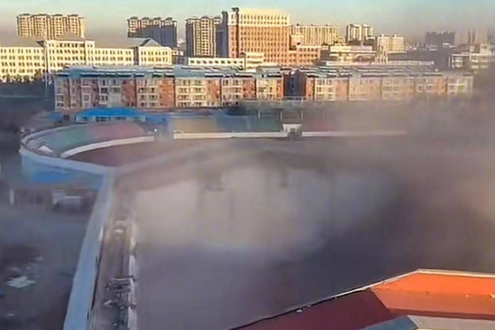 The roof of the ice rink in Baicheng, Jilin province, collapsed on November 18.Photo: Weibo