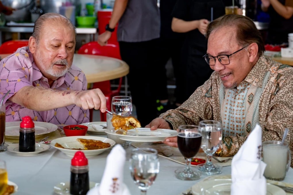 Malaysia’s king Sultan Ibrahim (left) has lunch with Prime Minister Anwar Ibrahim in Johor on Monday. Photo: Facebook/anwaribrahimofficial