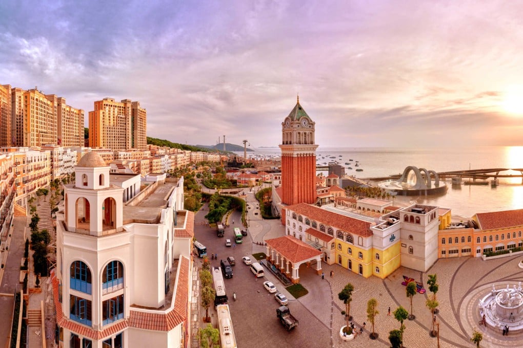 Sunset Town is a major tourist attraction on Phu Quoc, a Vietnamese island that offers a blend of natural beauty and artificial attractions. The town makes people feel as if they are not in Vietnam. Photo: courtesy of JW Marriott Phu Quoc Emerald Bay