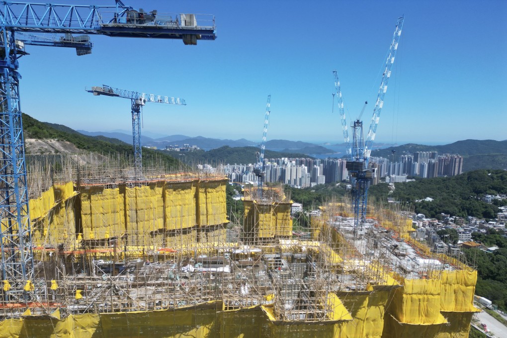 CK Asset’s mass residential project in Kwun Tong. Some 87,000 new flats in Hong Kong are estimated to be ready by the end of next year, according to JLL. Photo: Nora Tam