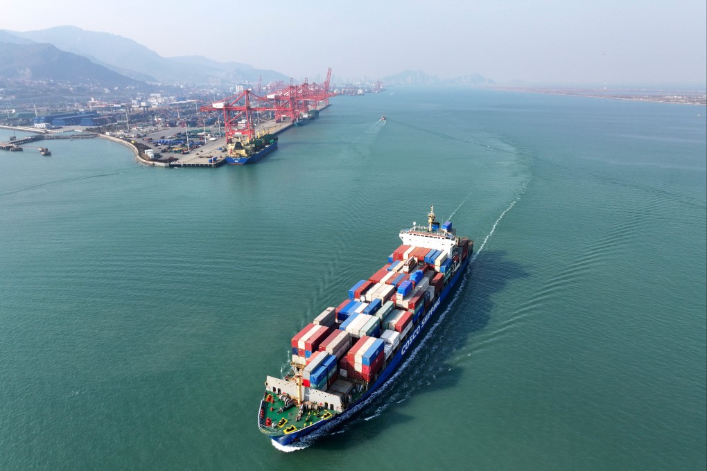 An aerial photo taken on December 10, 2024, shows a cargo ship loaded with containers leaving Lianyungang Port in east China’s Jiangsu Province. Photo: Xinhua
