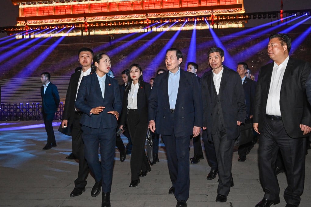 Ma Ying-jeou (centre), a former Taiwanese leader and former chairman of the Kuomintang party, will pay his third visit to the mainland in two years to promote youth exchanges. Photo: Xinhua