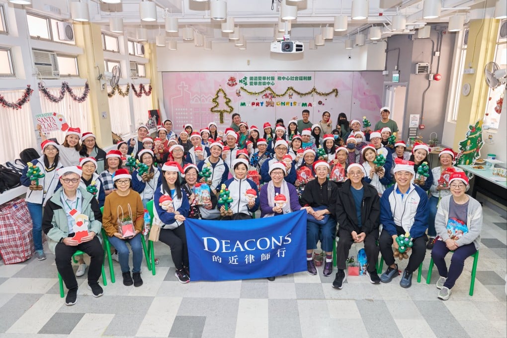 Volunteers from Deacons have participated in an event at the Epworth Neighbourhood Elderly Centre to support Operation Santa Claus. Photo: Wong Kin Fung