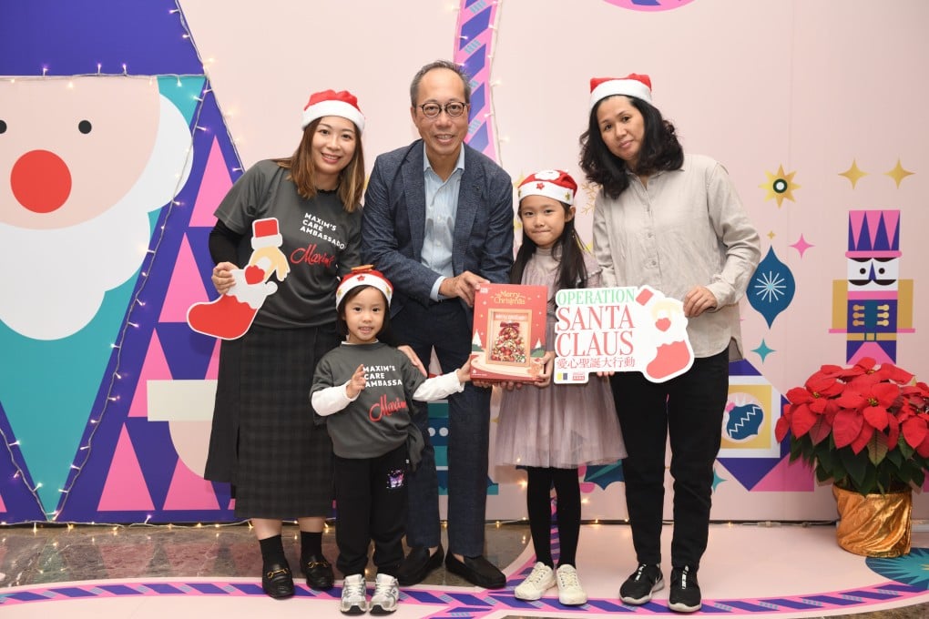 Maxim’s Group chief operating officer for Hong Kong and Macau Keith Siu Tak-wai (centre). Photo: Lam Lui Kong