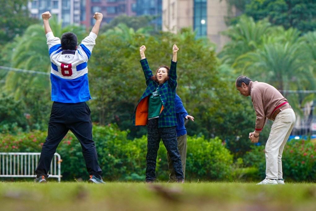 Residents have been urged to wrap up warm amid the cool weather. Photo: Sam Tsang