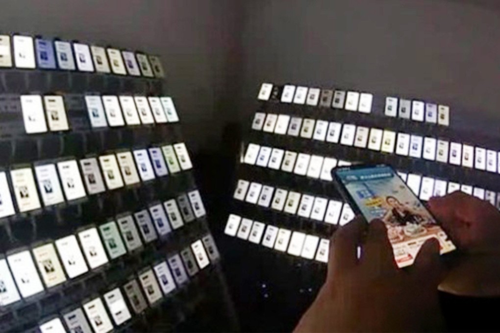 A Chinese man employed 400 phones to watch live-streams, increasing his chances of winning valuable gifts. 
Photo: Douyin