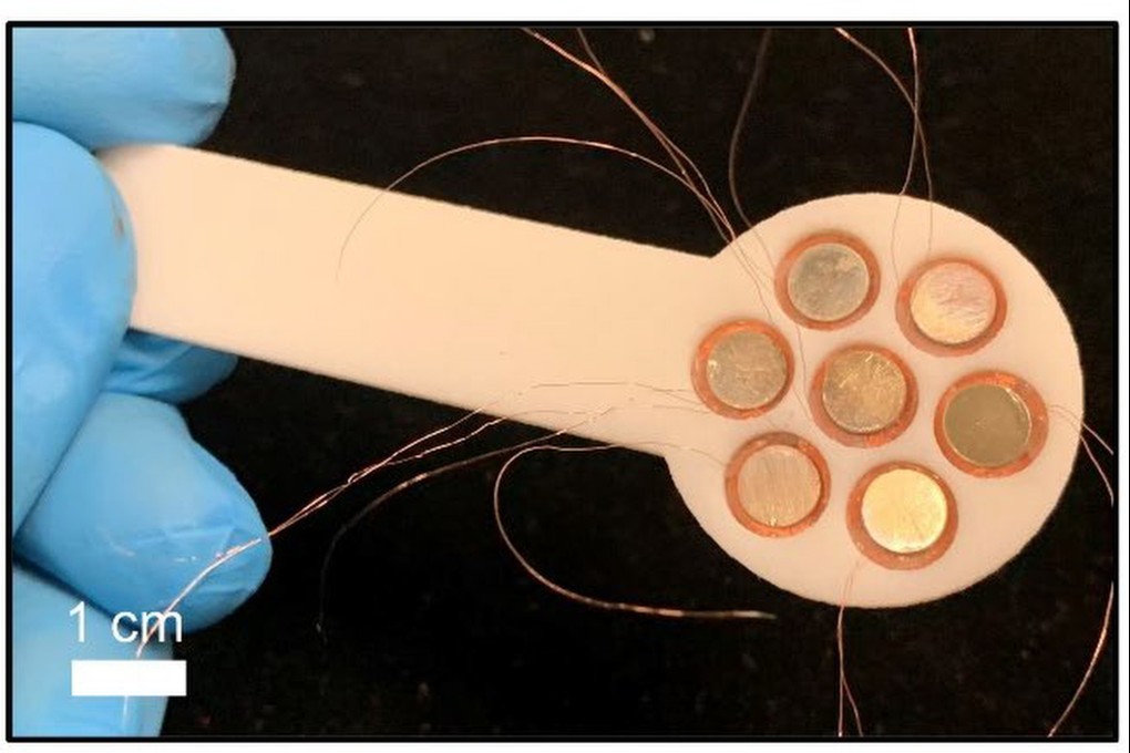 A view of the backside of the lollipop-shaped device invented by researchers at City University of Hong Kong that promises to zap tastes onto your tongue. Photo: PNAS
