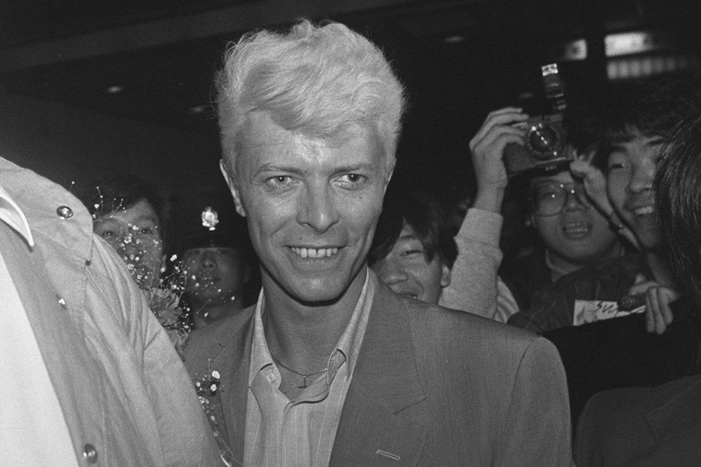 David Bowie arriving at Kai Tak Airport, Hong Kong, in 1983. Photo: Sam Chan