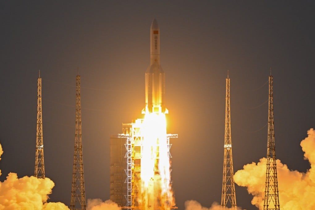 The Long March-5B rocket blasts off from the Wenchang Space Launch Site in China’s Hainan province, carrying the first 10 satellites in the GuoWang constellation. Photo: Xinhua/Yang Guanyu