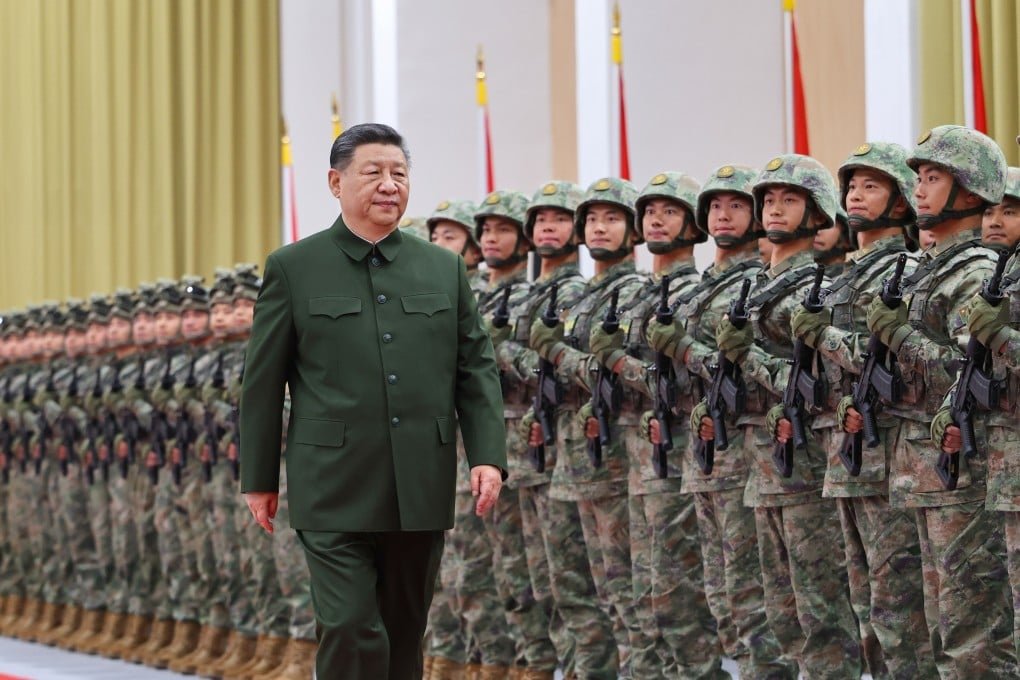 President Xi Jinping reviews the troops during his inspection of the PLA garrison in Macau. Photo: Xinhua
