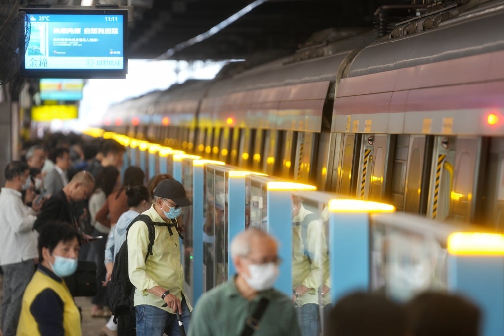 The incident occurred at Sha Tin station early on Wednesday morning. Photo: Elson Li