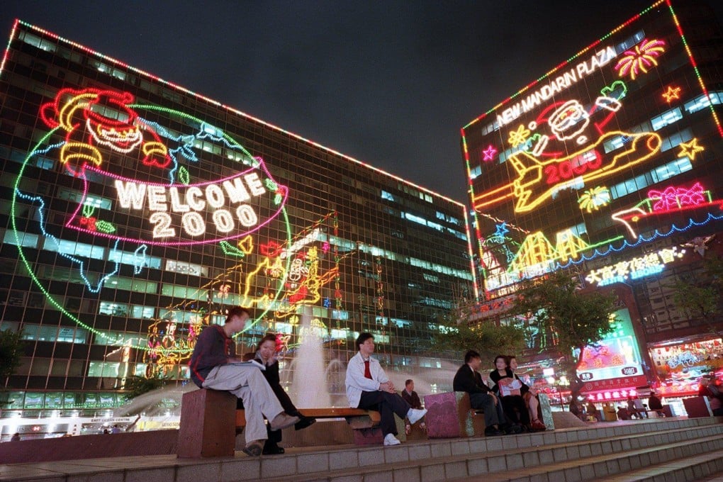 Christmas and New Year lights in Tsim Sha Tsui East, Hong Kong, in 1999. Photo: SCMP