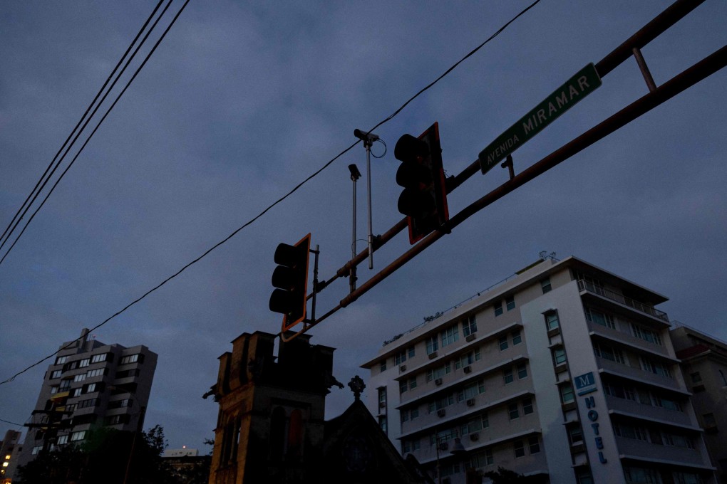 An intersection without stop lights is seen in the dark in San Juan, Puerto Rico, after a major power outage hit the island on Tuesday. Photo: AFP