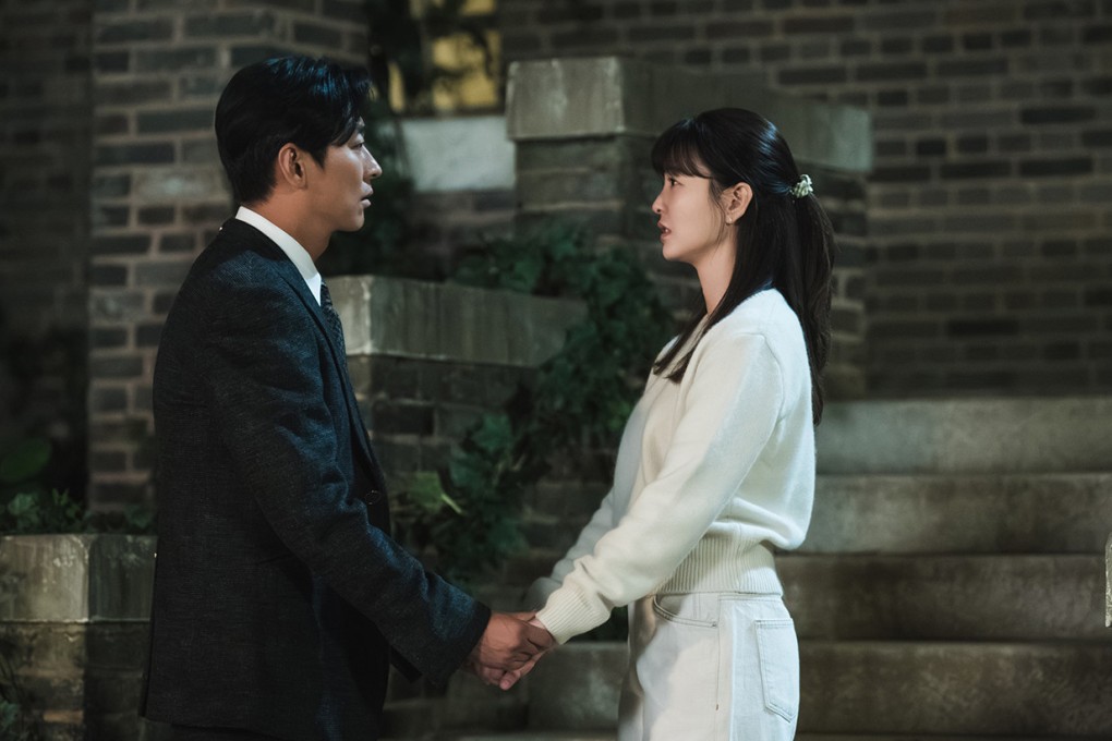 Ju Ji-hoon as Seok Ji-won (left) and Jung Yu-mi as Yoon Ji-won in a still from Disney+ K-drama Love Your Enemy.