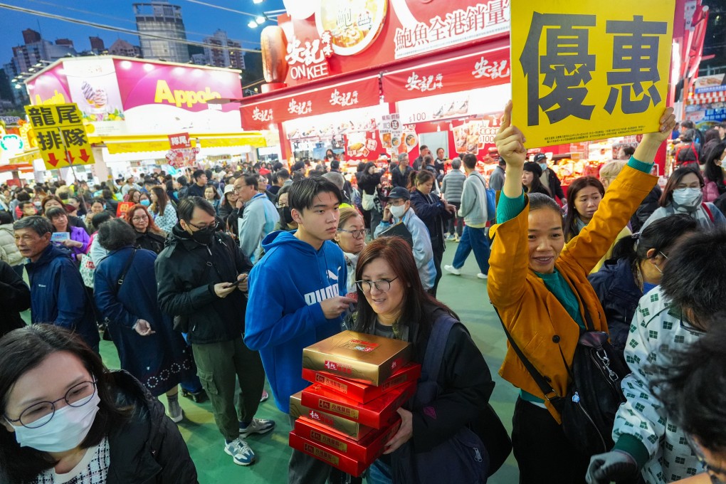 Customers at the Hong Kong Brands and Products Expo at Victoria Park in Causeway Bay in December. Photo: Eugene Lee