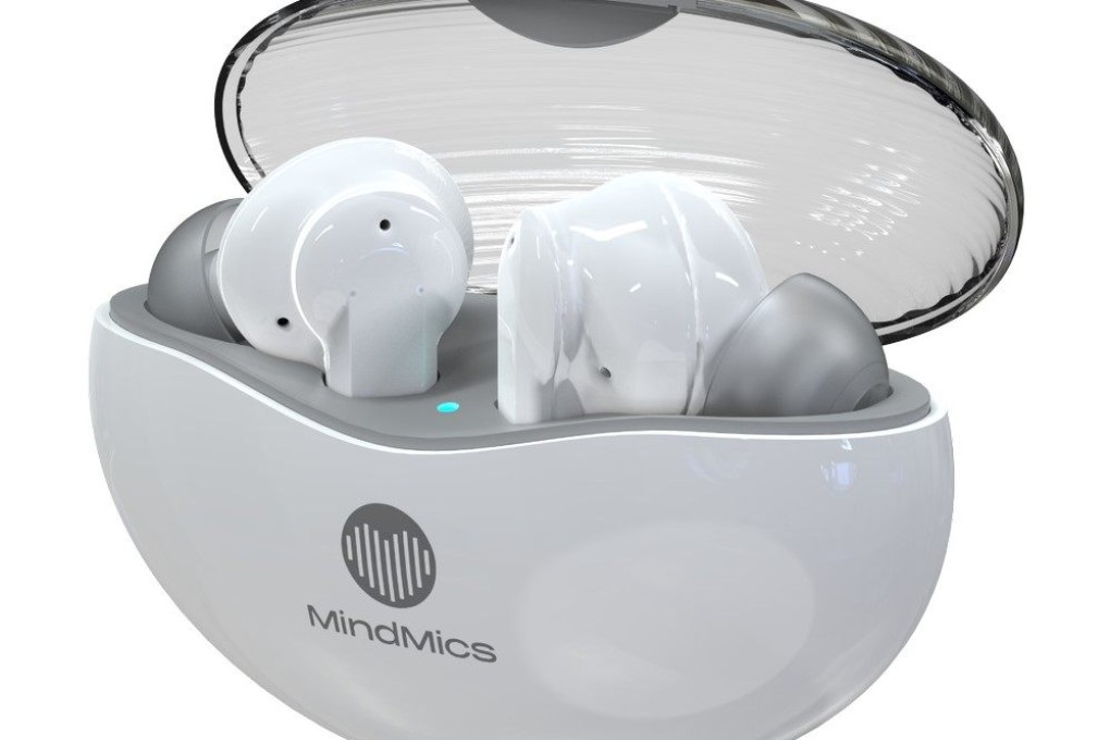 MindMics’s headphones were able to capture, in clinical trials, a murmur in a patient with aortic stenosis, said the company’s CEO and president Anna Barnacka. Photo: MindMics