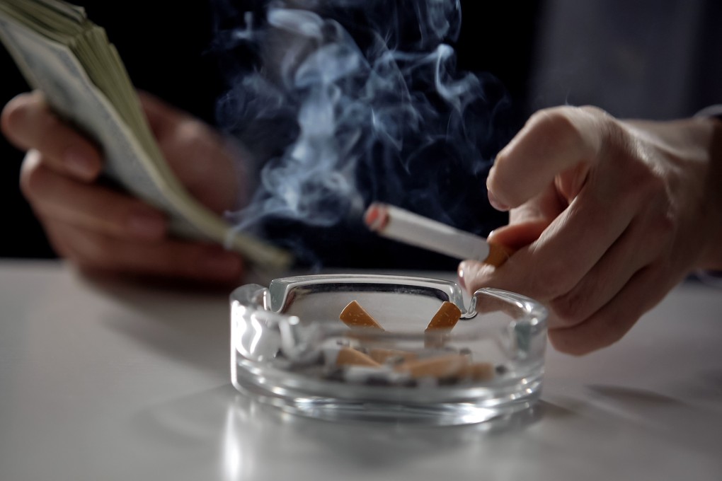 Smoking could be a cause of “reduced success in the labour market”, possibly as it undermines productivity, particularly in physically demanding jobs, and leaves smokers vulnerable to bias and discrimination, according to researchers of a new study. Photo: Shutterstock