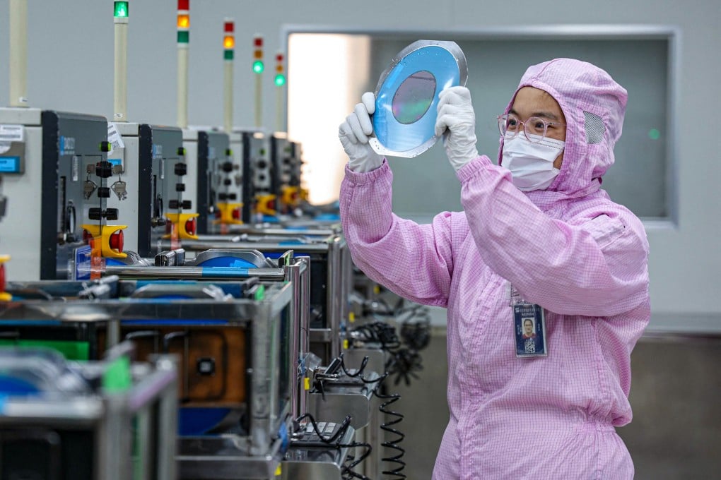 Chinese researchers are working to come up with new methods for chip manufacture amid the strict US sanctions. Photo: AFP