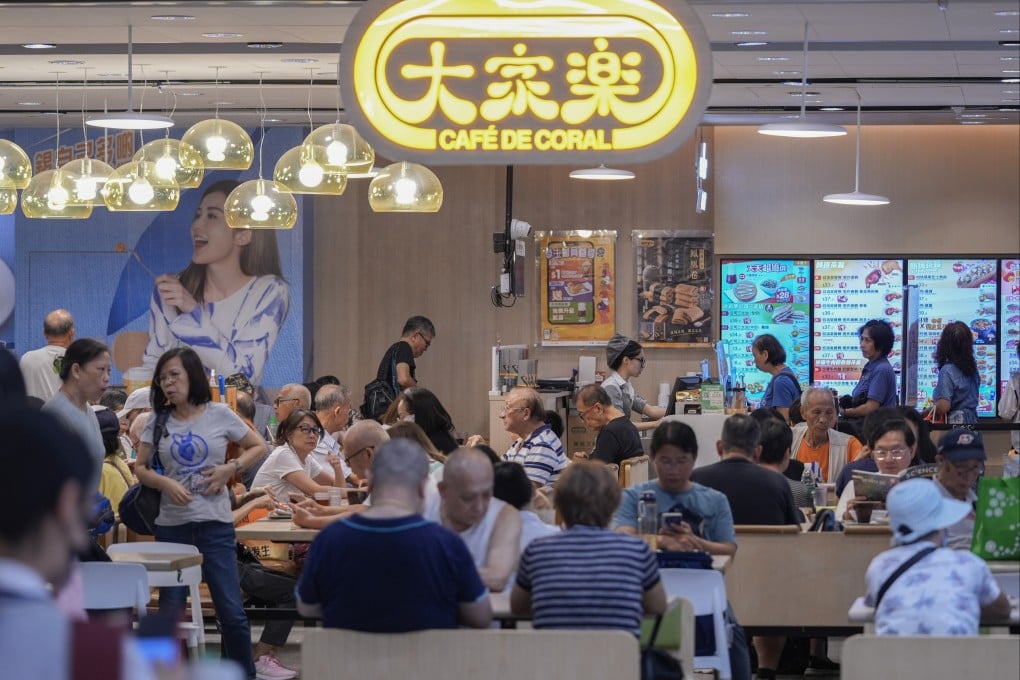 A government-funded programme is to give 50,000 elderly Hong Kong residents coupons for subsidised fast-food meals at Fairwood, Cafe de Coral, Tai Hing, Maxim’s and McDonald’s. Photo: Eugene Lee