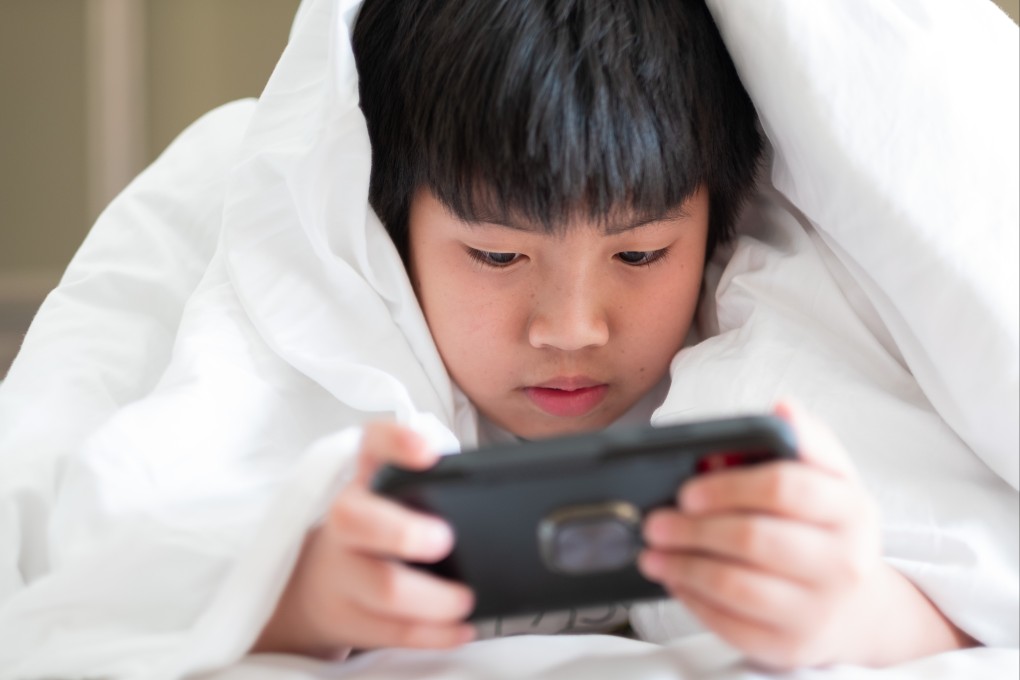 Children can defeat Apple’s parental control features, leaving them open to unsuitable online content and too much screen time, according to recent tests. Photo: Shutterstock