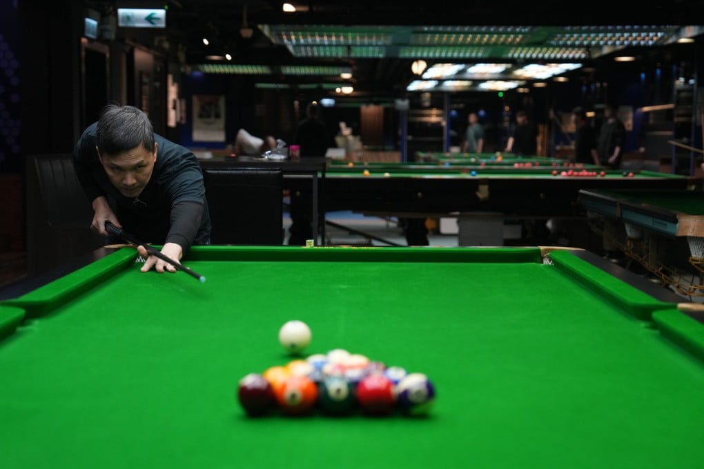 Under existing regulations, patrons must be 16 or older to enter a billiard hall. Photo: Elson Li