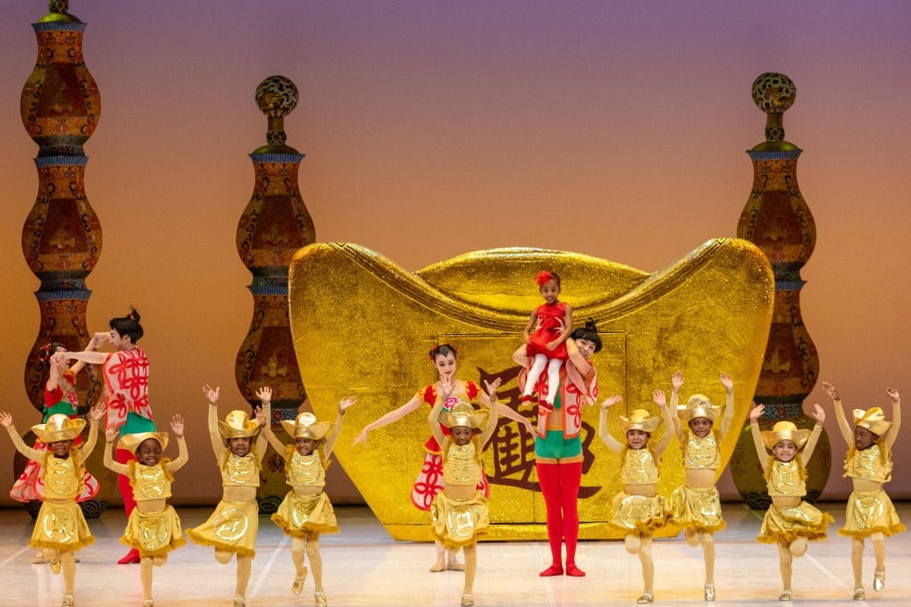 The National Ballet of China performs The Chinese New Year, a version of The Nutcracker, with children from the US at the Kennedy Centre for the Performing Arts in Washington on January 29. Photo: Xinhua