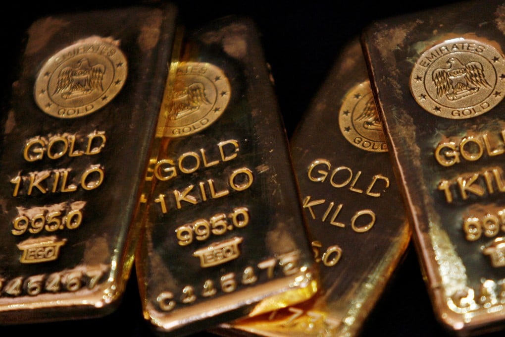 Bullion banks have been transporting gold from Asian trading hubs to the US to profit from unusually high US gold futures. Photo: Reuters