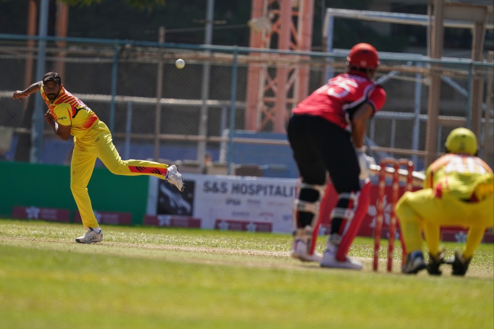 Alpesh Ramjani fires in a delivery to Nizakat Khan during Uganda’s tri-series clash with Hong Kong last week. Photo: Elson Li