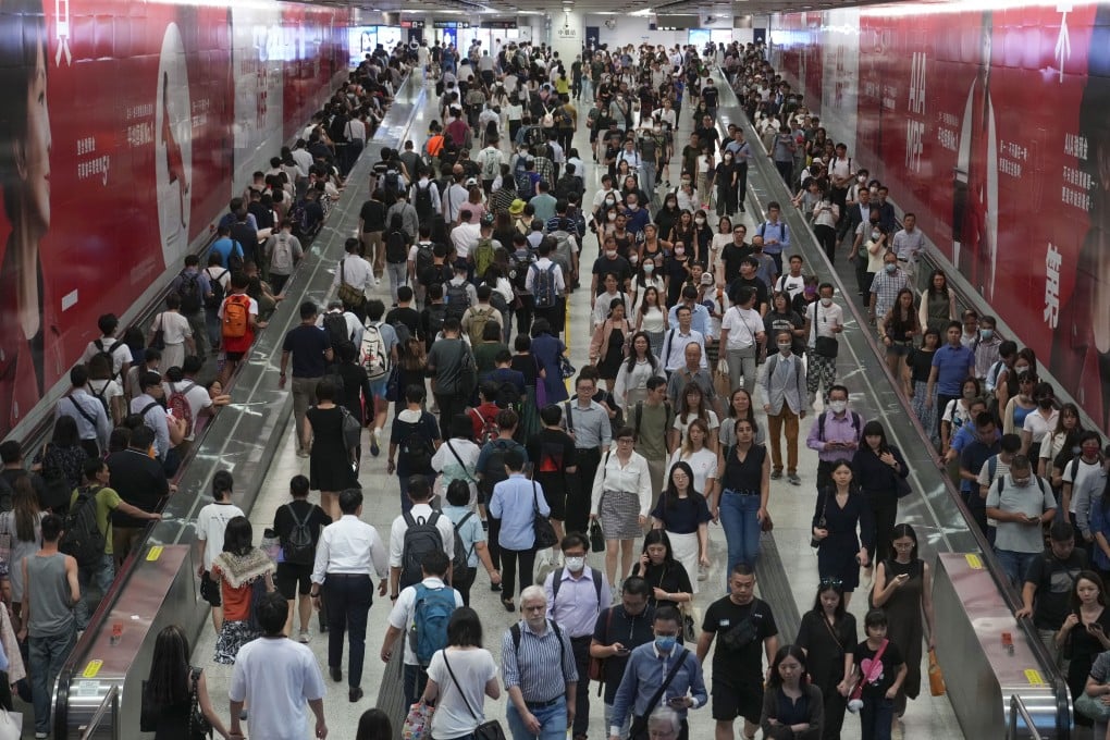 Crowd at Central Station during rush hour on August 15, 2023. Photo: Sam Tsang