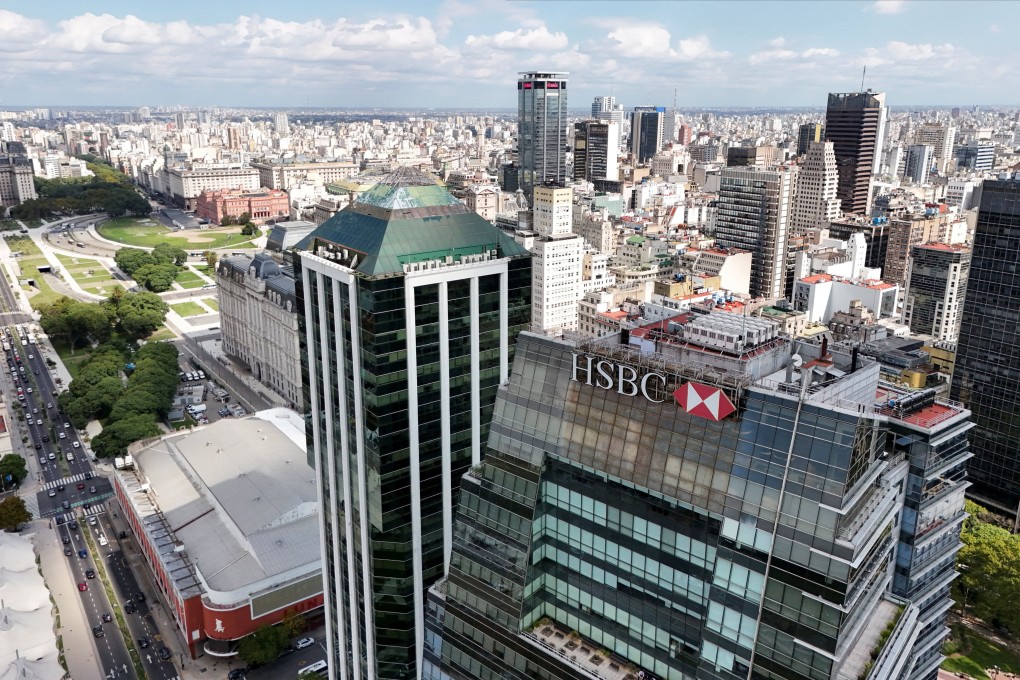 HSBC could follow other UK lenders in revamping executive pay structure. Photo: Reuters