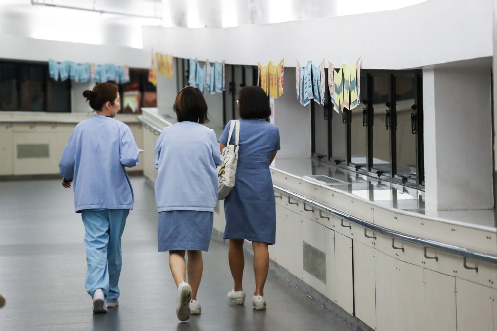 Nurses at Queen Mary Hospital in Pok Fu Lam in November 2016. Photo: Nora Tam