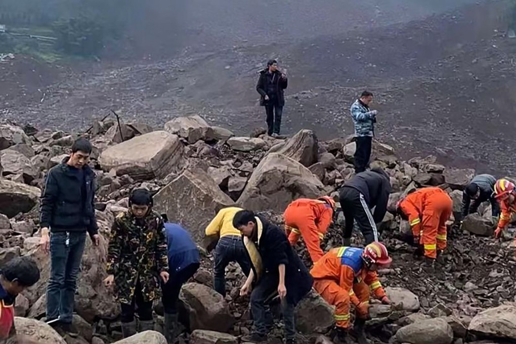 Emergency workers search the site of a landslide in Jinping, Sichuan province, on Saturday. Photo: Weibo