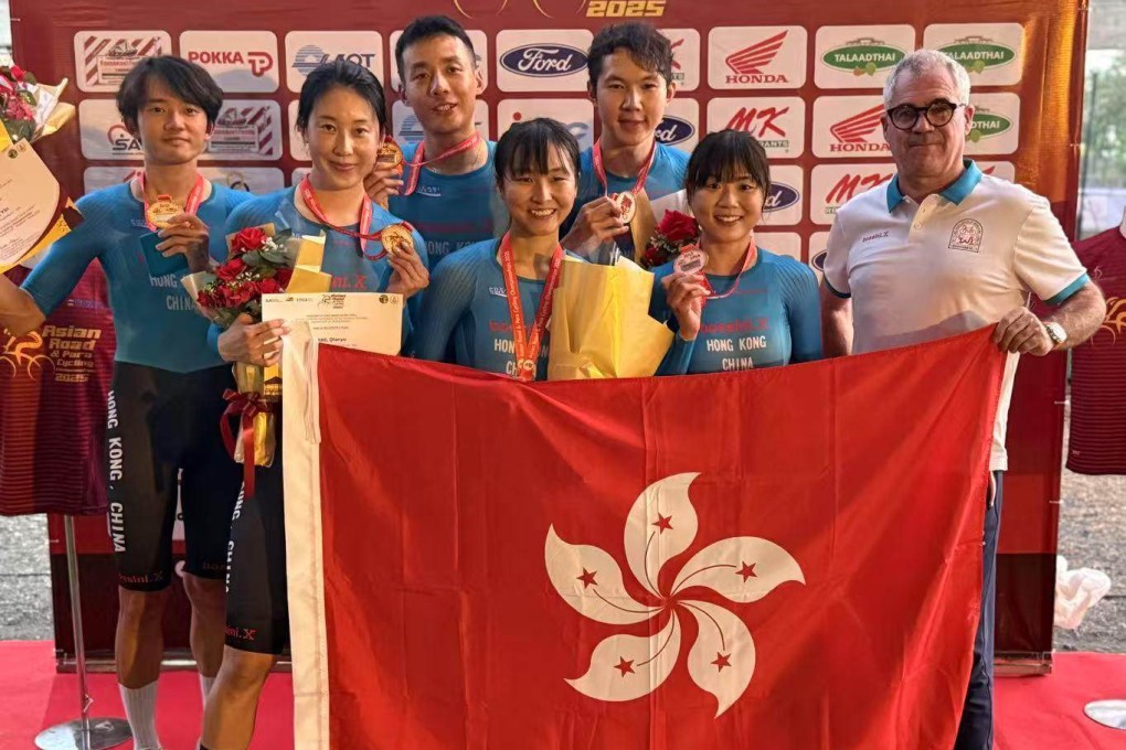 Hong Kong’s bronze-medal team of Mow Ching-yin, Yang Qianyu, Vincent Lau, Ceci Lee, Ng Pak-hang and Chloe Leung, with head coach Herve Dagorne. Photo: CAHKC