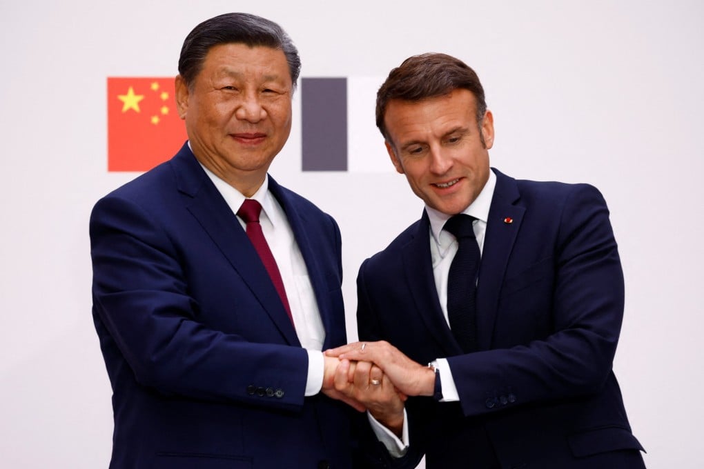 China’s President Xi Jinping and French President Emmanuel Macron shake hands after a joint statement at the Elysee Palace in Paris, France, on May 6, 2024. Photo: EPA-EFE